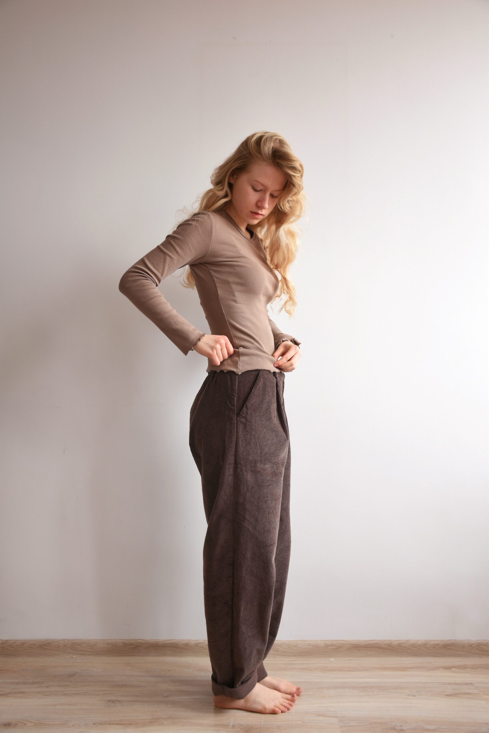 spodnie sztruksowe czekoladowe