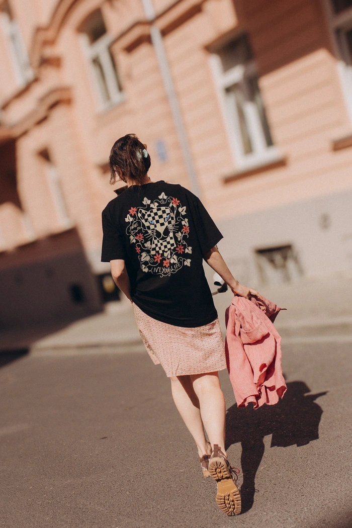 t-shirt z kotem
